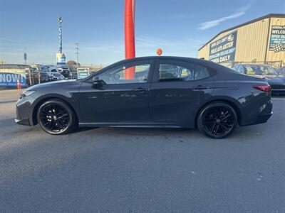 2025 Toyota Camry SE  Hybrid - Photo 17 - Pittsburg, CA 94565-2812