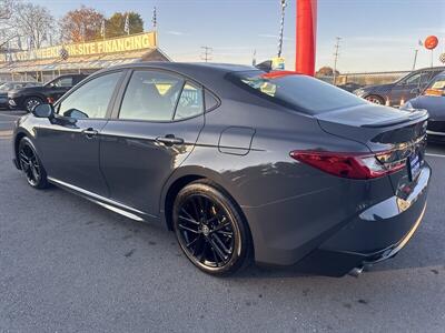 2025 Toyota Camry SE  Hybrid - Photo 20 - Pittsburg, CA 94565-2812