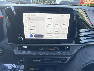 2025 Toyota Camry SE  Hybrid - Photo 8 - Pittsburg, CA 94565-2812