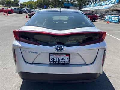 2017 Toyota Prius Prime Plus   - Photo 19 - Pittsburg, CA 94565-2812