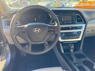 2016 Hyundai SONATA Hybrid SE   - Photo 7 - Pittsburg, CA 94565-2812