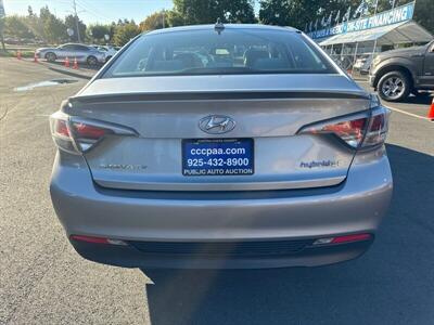 2016 Hyundai SONATA Hybrid SE   - Photo 18 - Pittsburg, CA 94565-2812