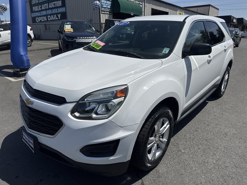 2017 Chevrolet Equinox LS FWD photo