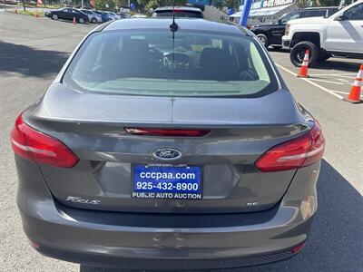 2018 Ford Focus SE   - Photo 16 - Pittsburg, CA 94565-2812