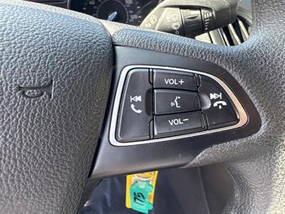2018 Ford Focus SE   - Photo 7 - Pittsburg, CA 94565-2812