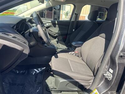 2018 Ford Focus SE   - Photo 3 - Pittsburg, CA 94565-2812