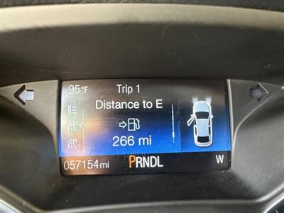 2018 Ford Focus SE   - Photo 6 - Pittsburg, CA 94565-2812