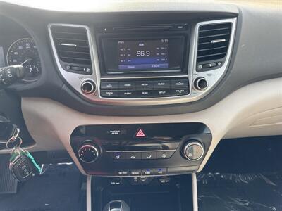 2018 Hyundai TUCSON SE   - Photo 8 - Pittsburg, CA 94565