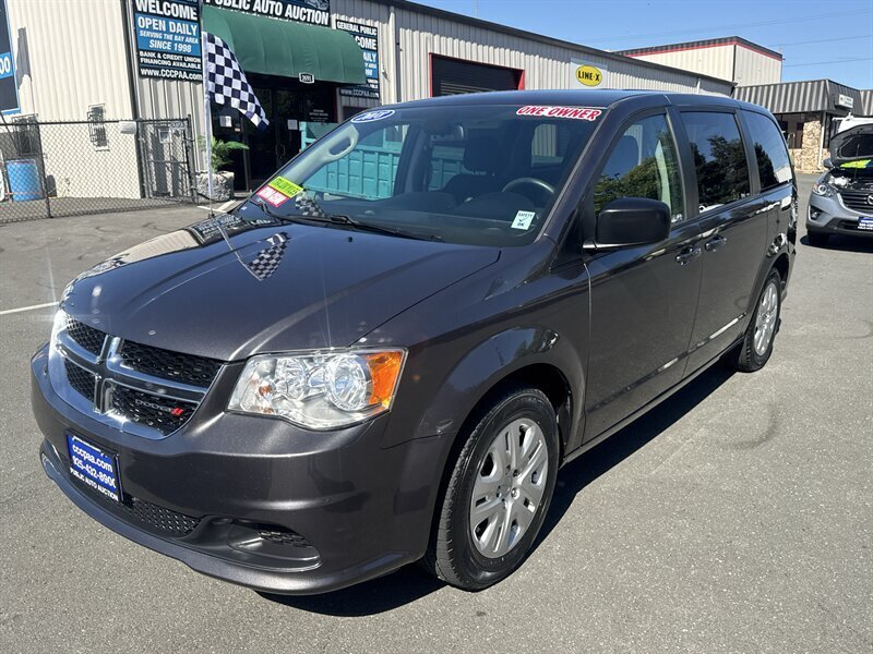 2018 Dodge Grand Caravan SE  