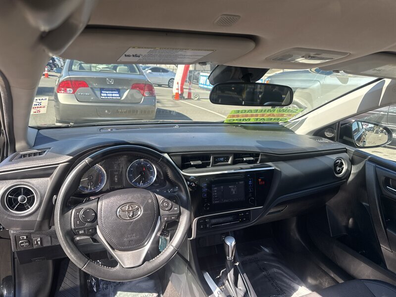 2019 Toyota Corolla SE  