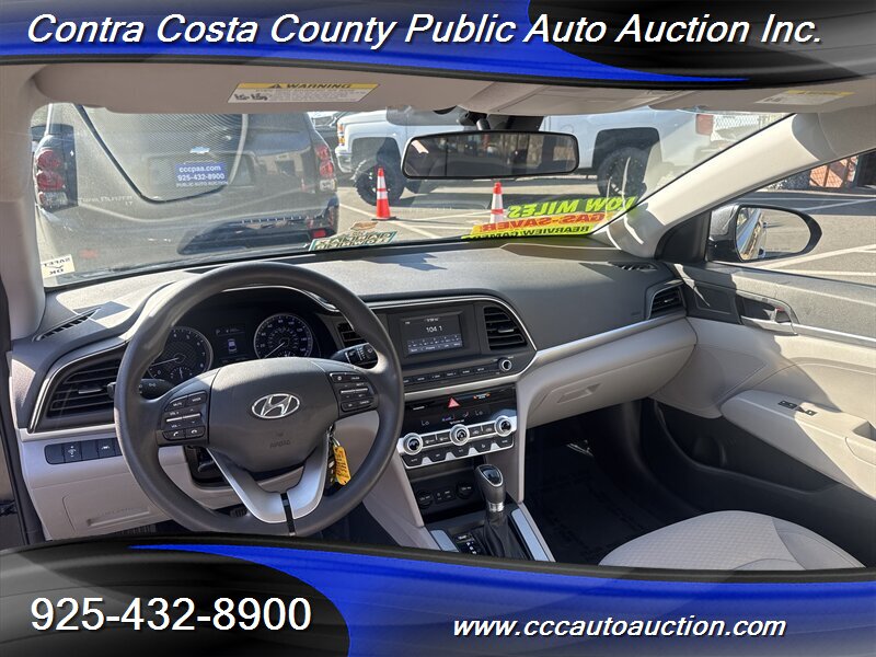 2020 Hyundai ELANTRA SE  