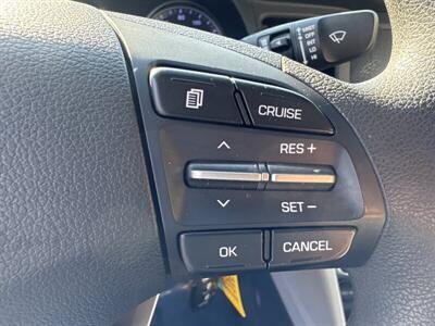 2020 Hyundai ELANTRA SE   - Photo 7 - Pittsburg, CA 94565-2812