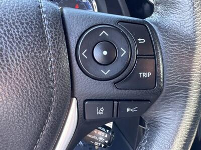 2018 Toyota Corolla SE - Photo 7 - Pittsburg, CA 94565-2812