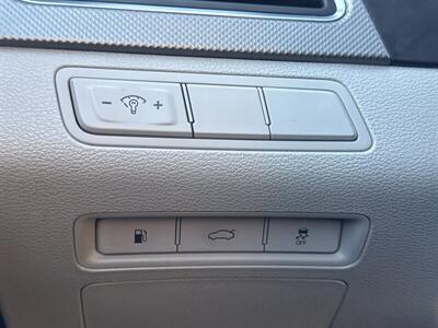 2016 Hyundai SONATA Hybrid SE   - Photo 14 - Pittsburg, CA 94565-2812