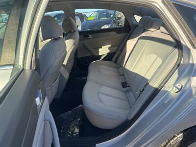 2016 Hyundai SONATA Hybrid SE   - Photo 17 - Pittsburg, CA 94565-2812