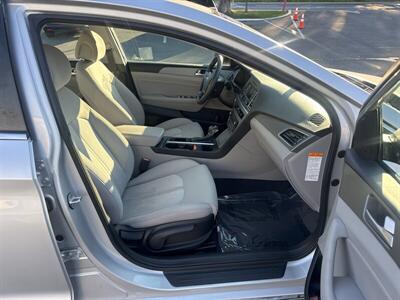 2016 Hyundai SONATA Hybrid SE   - Photo 26 - Pittsburg, CA 94565-2812