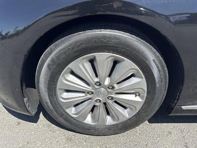 2016 Hyundai SONATA Hybrid SE   - Photo 14 - Pittsburg, CA 94565