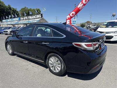 2016 Hyundai SONATA Hybrid SE   - Photo 17 - Pittsburg, CA 94565