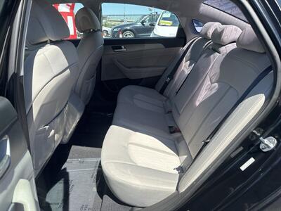 2016 Hyundai SONATA Hybrid SE   - Photo 16 - Pittsburg, CA 94565