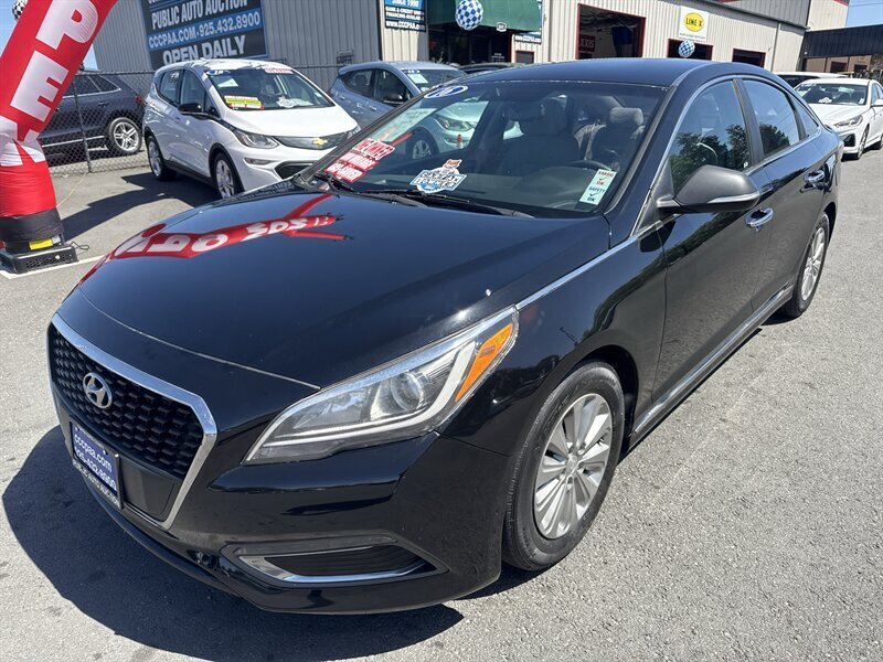 2016 Hyundai SONATA Hybrid SE  