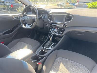 2018 Hyundai IONIQ Hybrid Blue   - Photo 24 - Pittsburg, CA 94565-2812
