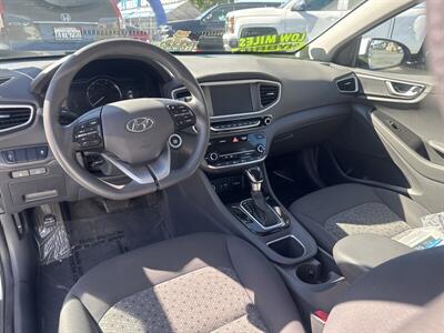 2018 Hyundai IONIQ Hybrid Blue   - Photo 2 - Pittsburg, CA 94565-2812
