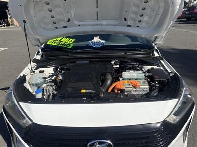 2018 Hyundai IONIQ Hybrid Blue   - Photo 3 - Pittsburg, CA 94565-2812