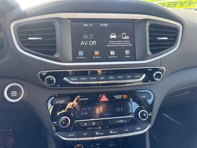 2018 Hyundai IONIQ Hybrid Blue   - Photo 8 - Pittsburg, CA 94565-2812