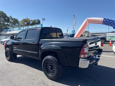 2015 Toyota Tacoma PreRunner V6   - Photo 16 - Pittsburg, CA 94565-2812