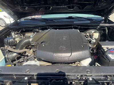2015 Toyota Tacoma PreRunner V6   - Photo 26 - Pittsburg, CA 94565-2812