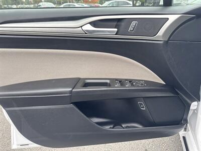 2018 Ford Fusion Hybrid S   - Photo 12 - Pittsburg, CA 94565-2812