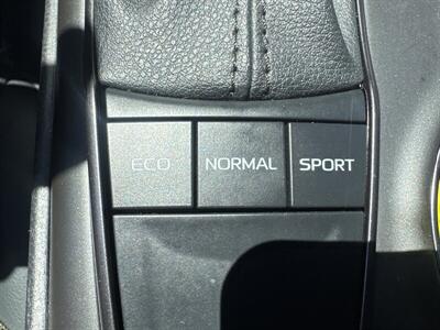 2023 Toyota Camry SE   - Photo 13 - Pittsburg, CA 94565-2812