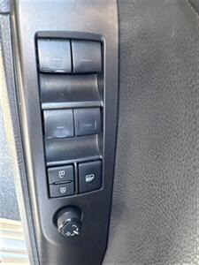 2023 Toyota Camry SE   - Photo 5 - Pittsburg, CA 94565-2812