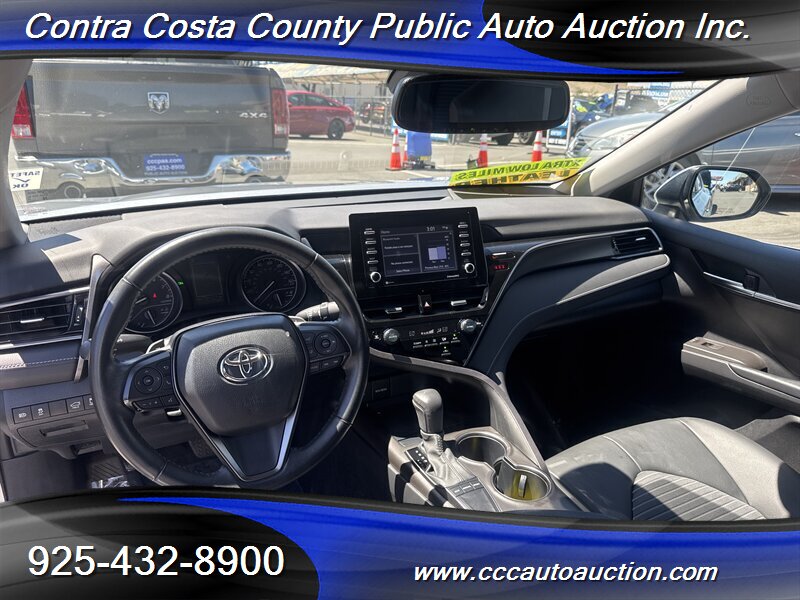 2023 Toyota Camry SE  