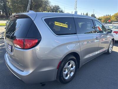 2017 Chrysler Pacifica Hybrid Touring Plus - Photo 28 - Pittsburg, CA 94565-2812