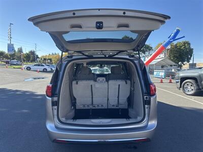 2017 Chrysler Pacifica Hybrid Touring Plus - Photo 24 - Pittsburg, CA 94565-2812