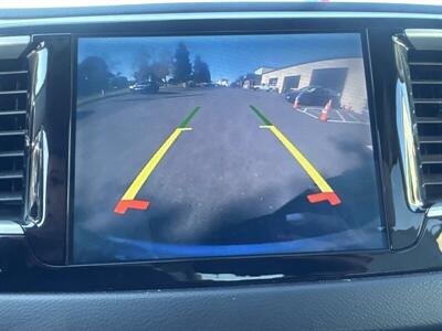 2017 Chrysler Pacifica Hybrid Touring Plus - Photo 10 - Pittsburg, CA 94565-2812