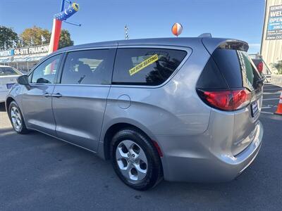 2017 Chrysler Pacifica Hybrid Touring Plus - Photo 21 - Pittsburg, CA 94565-2812