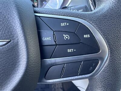 2017 Chrysler Pacifica Hybrid Touring Plus - Photo 7 - Pittsburg, CA 94565-2812