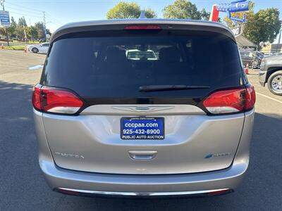2017 Chrysler Pacifica Hybrid Touring Plus - Photo 22 - Pittsburg, CA 94565-2812