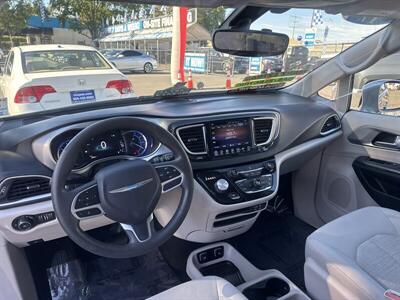 2017 Chrysler Pacifica Hybrid Touring Plus - Photo 2 - Pittsburg, CA 94565-2812