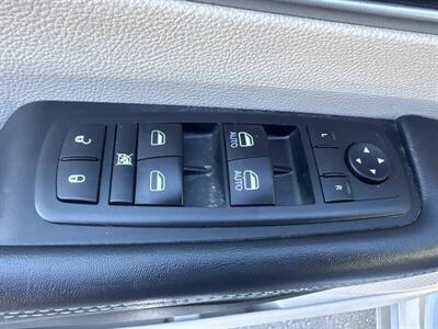 2017 Chrysler Pacifica Hybrid Touring Plus - Photo 14 - Pittsburg, CA 94565-2812