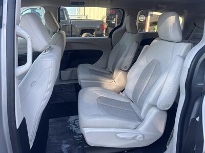 2017 Chrysler Pacifica Hybrid Touring Plus - Photo 18 - Pittsburg, CA 94565-2812