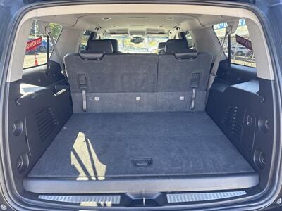 2019 Chevrolet Suburban LT   - Photo 22 - Pittsburg, CA 94565-2812