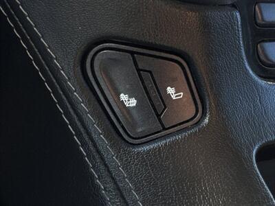 2019 Chevrolet Suburban LT   - Photo 14 - Pittsburg, CA 94565-2812