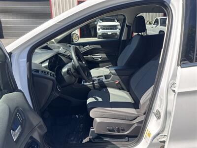 2017 Ford Escape SE - Photo 2 - Pittsburg, CA 94565