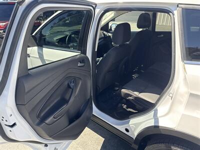 2017 Ford Escape SE - Photo 15 - Pittsburg, CA 94565