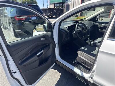 2017 Ford Escape SE - Photo 8 - Pittsburg, CA 94565