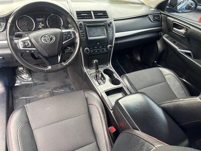 2017 Toyota Camry SE   - Photo 2 - Pittsburg, CA 94565-2812