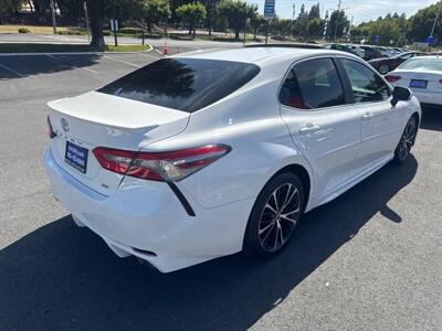 2018 Toyota Camry SE   - Photo 22 - Pittsburg, CA 94565-2812